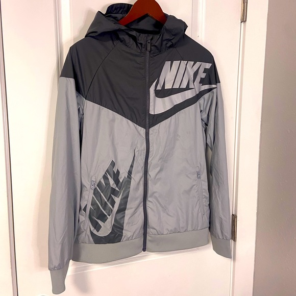Nike Other - “Nike” windbreaker size XL